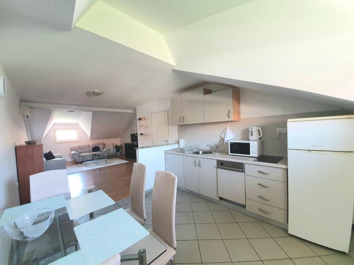 Apartment Lily Near Zagreb Airport Velika Gorica Buitenkant foto